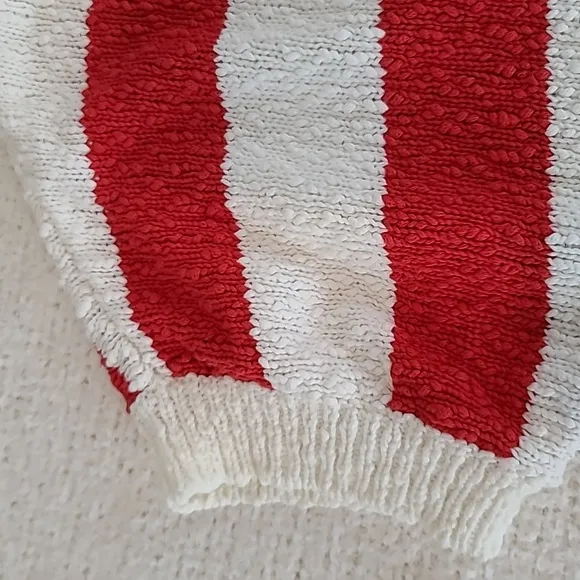 Callahan Striped V Back Nubby Knit Short Sleeve Sweater in Red/White - NWT