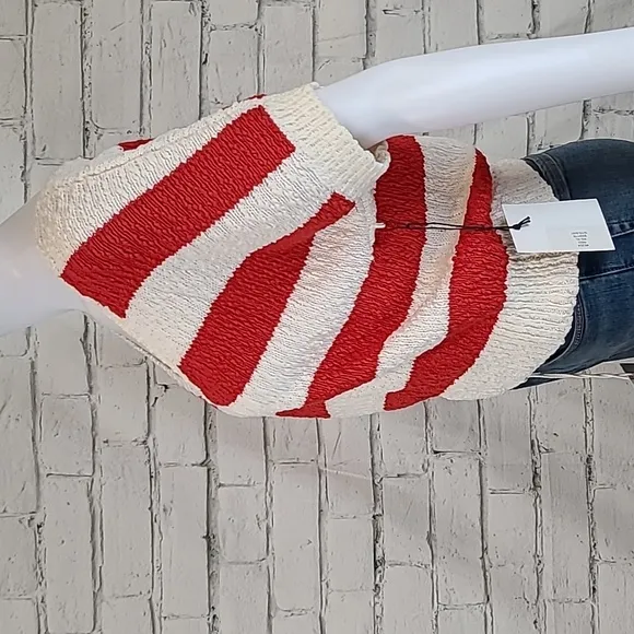 Callahan Striped V Back Nubby Knit Short Sleeve Sweater in Red/White - NWT