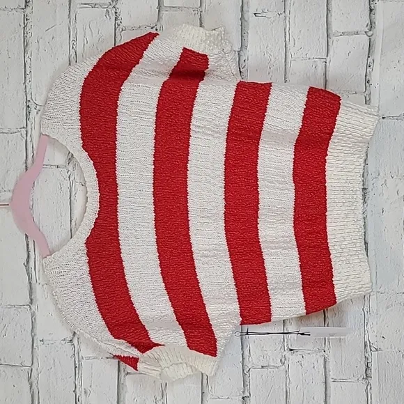 Callahan Striped V Back Nubby Knit Short Sleeve Sweater in Red/White - NWT