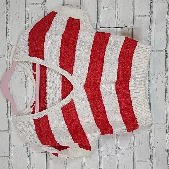 Callahan Striped V Back Nubby Knit Short Sleeve Sweater in Red/White - NWT