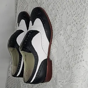 Candela NYC leather Oxford loafer two tone black white shoes sz 7.5