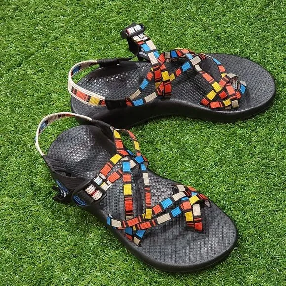 CHACO Classic - Women's Sandals - SIZE  8