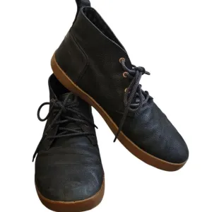 Chaco mens black lace-up chukka boots men's 11