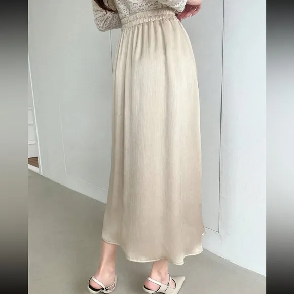 Champagne cream elastic waistband midi skirt