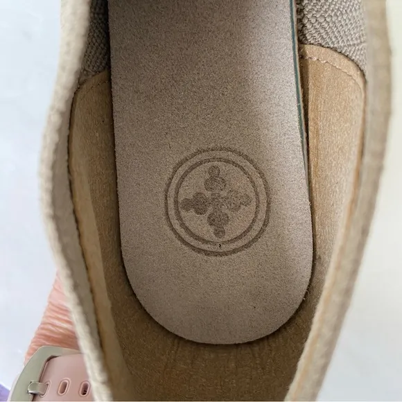 Charleston Shoe Co Tan Cape Stretch Herringbone Woven Slip-on -Size 8 - NWOT
