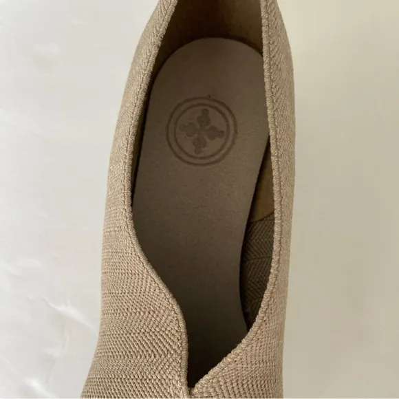 Charleston Shoe Co Tan Cape Stretch Herringbone Woven Slip-on -Size 8 - NWOT