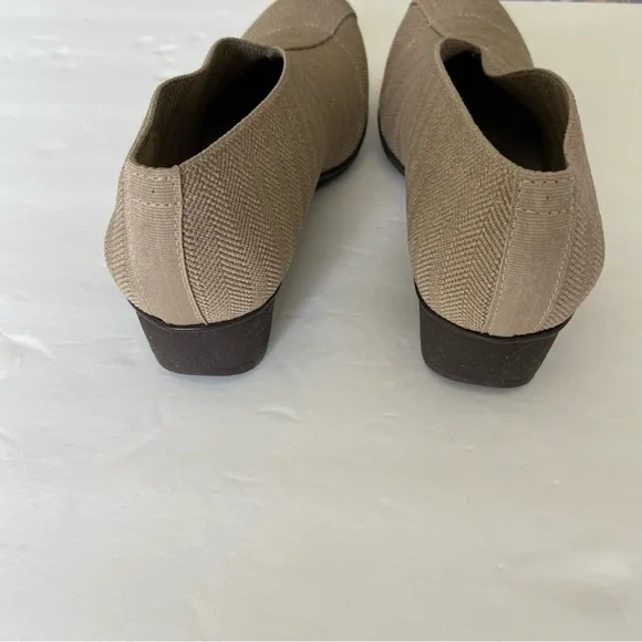 Charleston Shoe Co Tan Cape Stretch Herringbone Woven Slip-on -Size 8 - NWOT