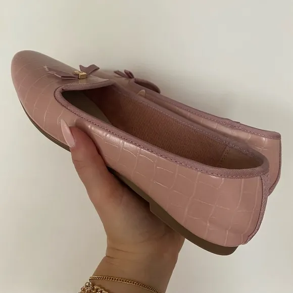 Charter Club - Kimii Deconstructed Loafers / Flats in Pink Croc Leather - Size 8