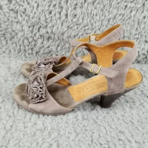 Chie Mihara Shoes Womens EU 40 US 9 Taupe Suede T Strap Open Toe Heels