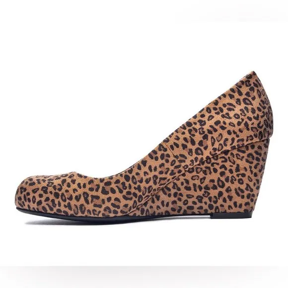 CL by Laundry Nima Wedges, Camel Leopard Print Size 8.5M New w/o Box Retail $70