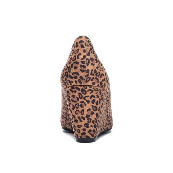 CL by Laundry Nima Wedges, Camel Leopard Print Size 8.5M New w/o Box Retail $70
