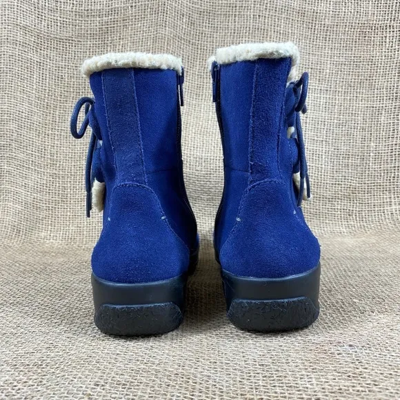 Clarks Booties Boots Suede Ankle Side Zip Navy Blue Women’s Size 8 M