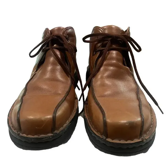 Clarks Men's Size 10.5 Brown  Casual Lace-Up Leather Chukka‎ Boots