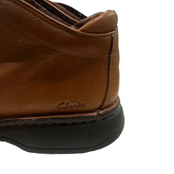 Clarks Men's Size 10.5 Brown  Casual Lace-Up Leather Chukka‎ Boots