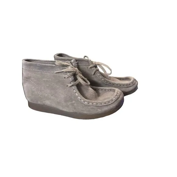Clarks Origionals Kid Wallabees Lace up Suede Shoes