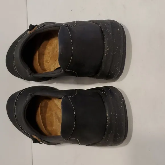 Clarks Roseville Sky Women's Leather Flats  Size 9.5 N NWOT'S