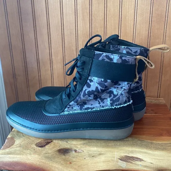 Clarks STAR WARS novelty print nature boots limited edition 9 combat Comic-Con
