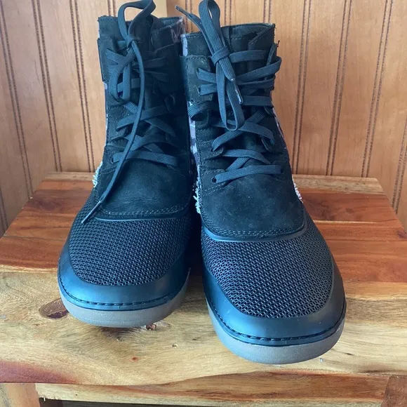 Clarks STAR WARS novelty print nature boots limited edition 9 combat Comic-Con