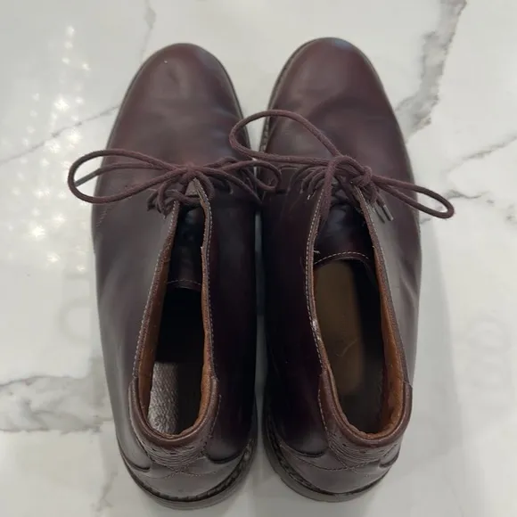 Clarks Unstructured Burgundy Leather Chukka Boots Size 12