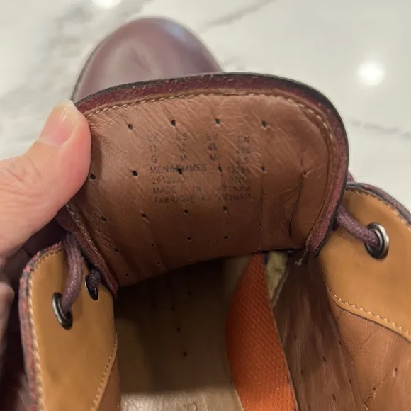 Clarks Unstructured Burgundy Leather Chukka Boots Size 12