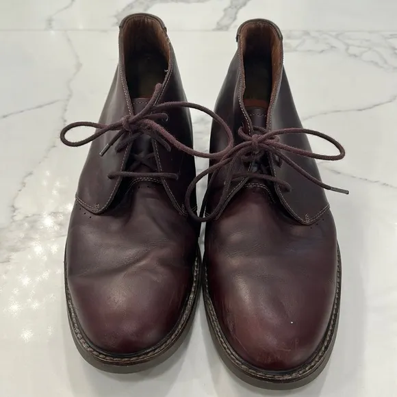 Clarks Unstructured Burgundy Leather Chukka Boots Size 12