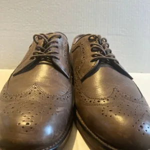 Classic Brown Leather Men's Brogues