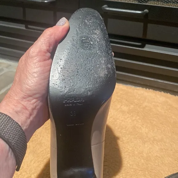 Classic Prada Mary Jane Heeled Shoes Size 38. Excellent Condition. Worn Once.