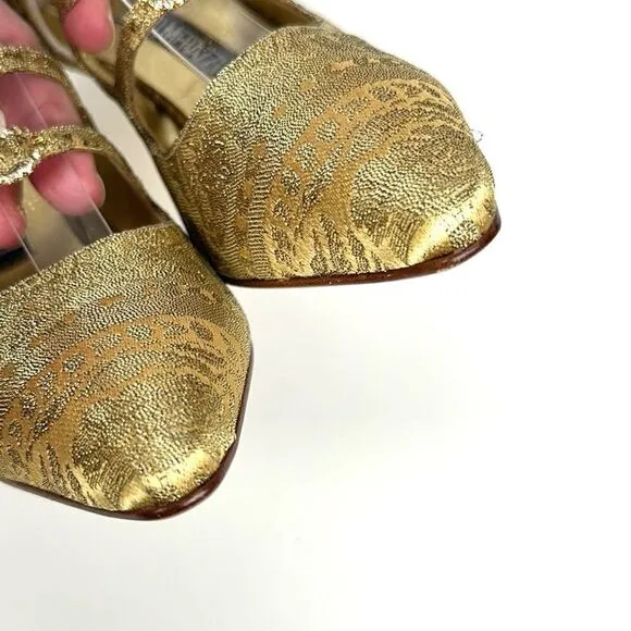 CLAUDIO MERAZZI Gold Brocade Formal Pumps Pointed Toe Embellished Details US 7,5