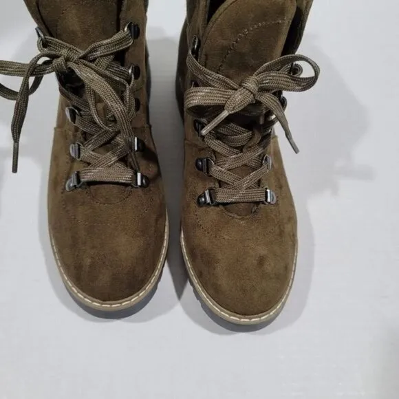 Cliffs By White Mountain Sabine Lace up Boots Size 10