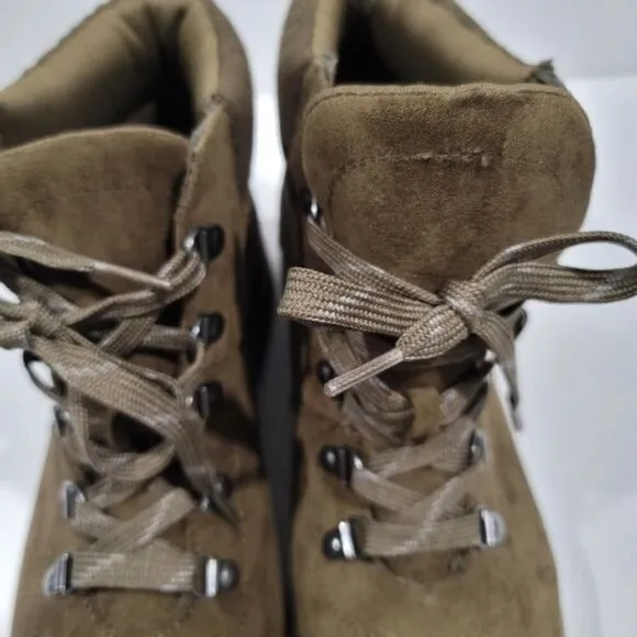 Cliffs By White Mountain Sabine Lace up Boots Size 10