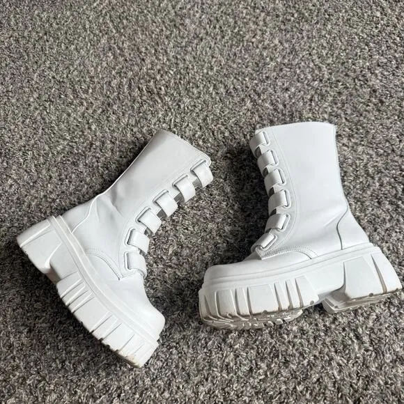 Club Exx Dolls Kill Boots Size 6 White Platform Ice Breaker Combat Six Straps