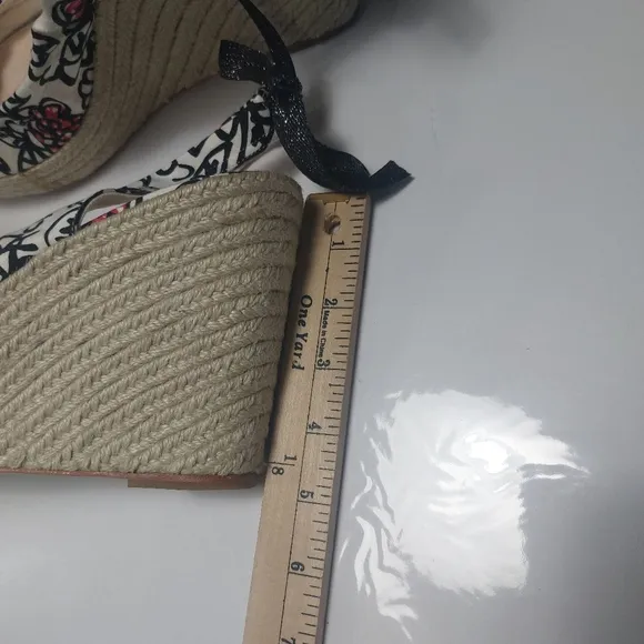 Coach Maritza Poppy Wedges Size 11B