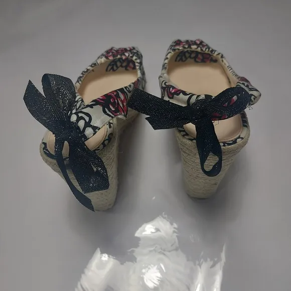 Coach Maritza Poppy Wedges Size 11B