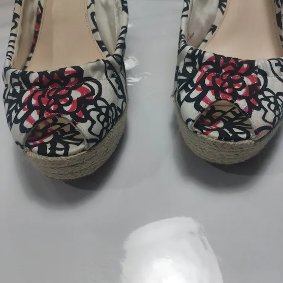 Coach Maritza Poppy Wedges Size 11B