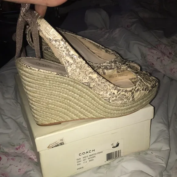 COACH MARITZA SNAKESKIN WEDGES w/Box
