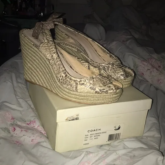 COACH MARITZA SNAKESKIN WEDGES w/Box