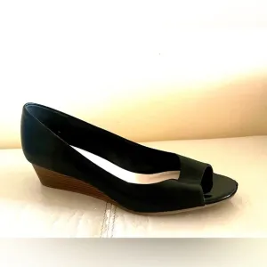Cole Haan Elsie Black Leather Peep Toe Wedges size 7 B