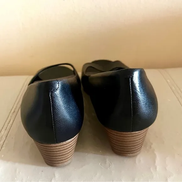 Cole Haan Elsie Black Leather Peep Toe Wedges size 7 B