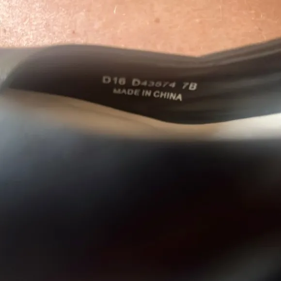 Cole Haan Elsie Black Leather Peep Toe Wedges size 7 B