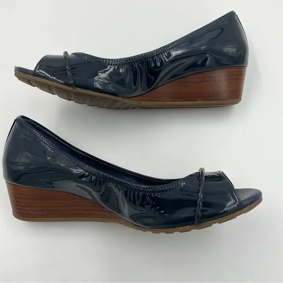Cole Haan Emory Braided Band Navy Patent Leather Peep Toe Wedges Quilted 7.5 B