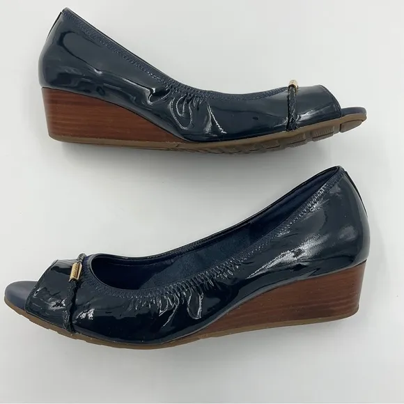 Cole Haan Emory Braided Band Navy Patent Leather Peep Toe Wedges Quilted 7.5 B