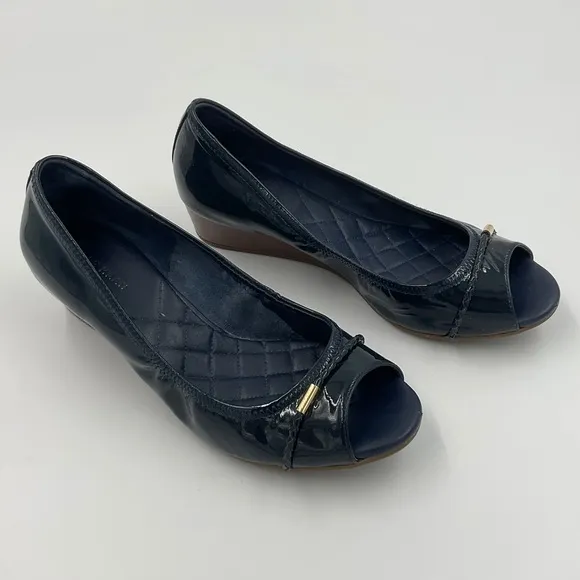 Cole Haan Emory Braided Band Navy Patent Leather Peep Toe Wedges Quilted 7.5 B