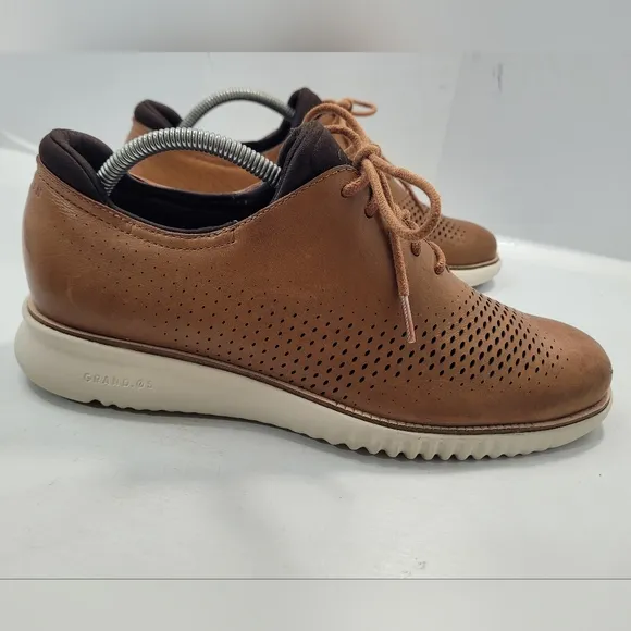 COLE HAAN MEN'S 2.ZEROGRAND LASER WINGTIP OXFORD SHOES SIZE 9M BRITISH TAN/IVORY