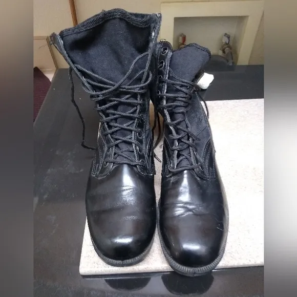 Combat boots size 9R condition great for used