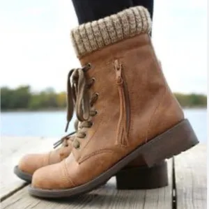 CONFORT COMBAT BOOTS SIZE 7