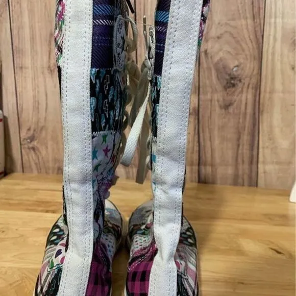 Converse High Top Boots Juniors Sz 2 lace up Mix/Match Pattern