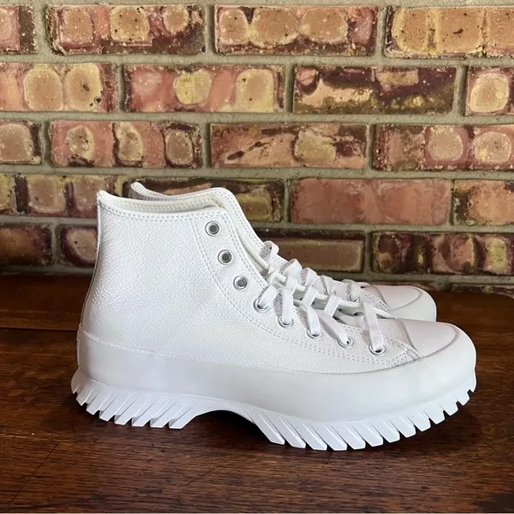 Converse NEW CTAS Lugged 2.0 Hi White Leather Unisex Shoe Size 8.5 or 10.5