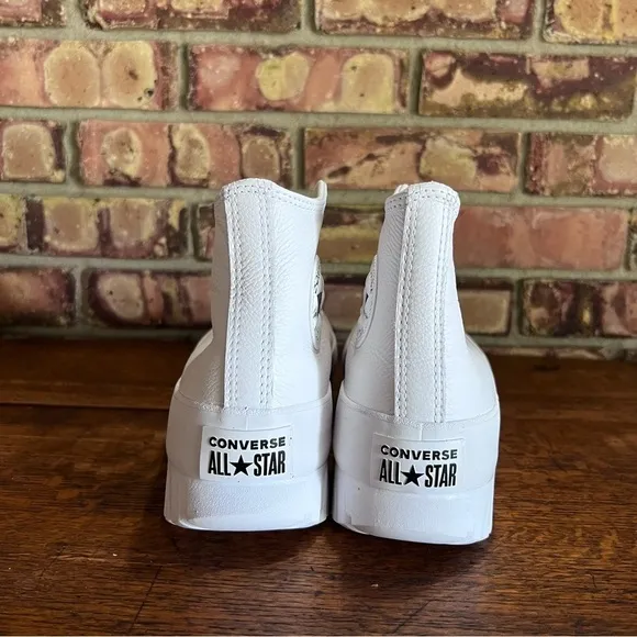 Converse NEW CTAS Lugged 2.0 Hi White Leather Unisex Shoe Size 8.5 or 10.5