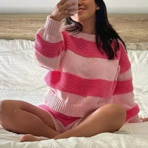 Coord set Two Tone Drop Shoulder Sweater &amp; Knit Shorts pink