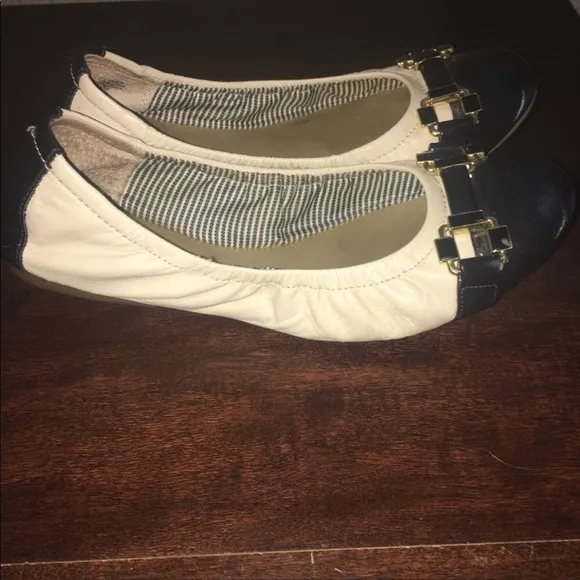 COPY - Tahari Gloria cream and navy flats